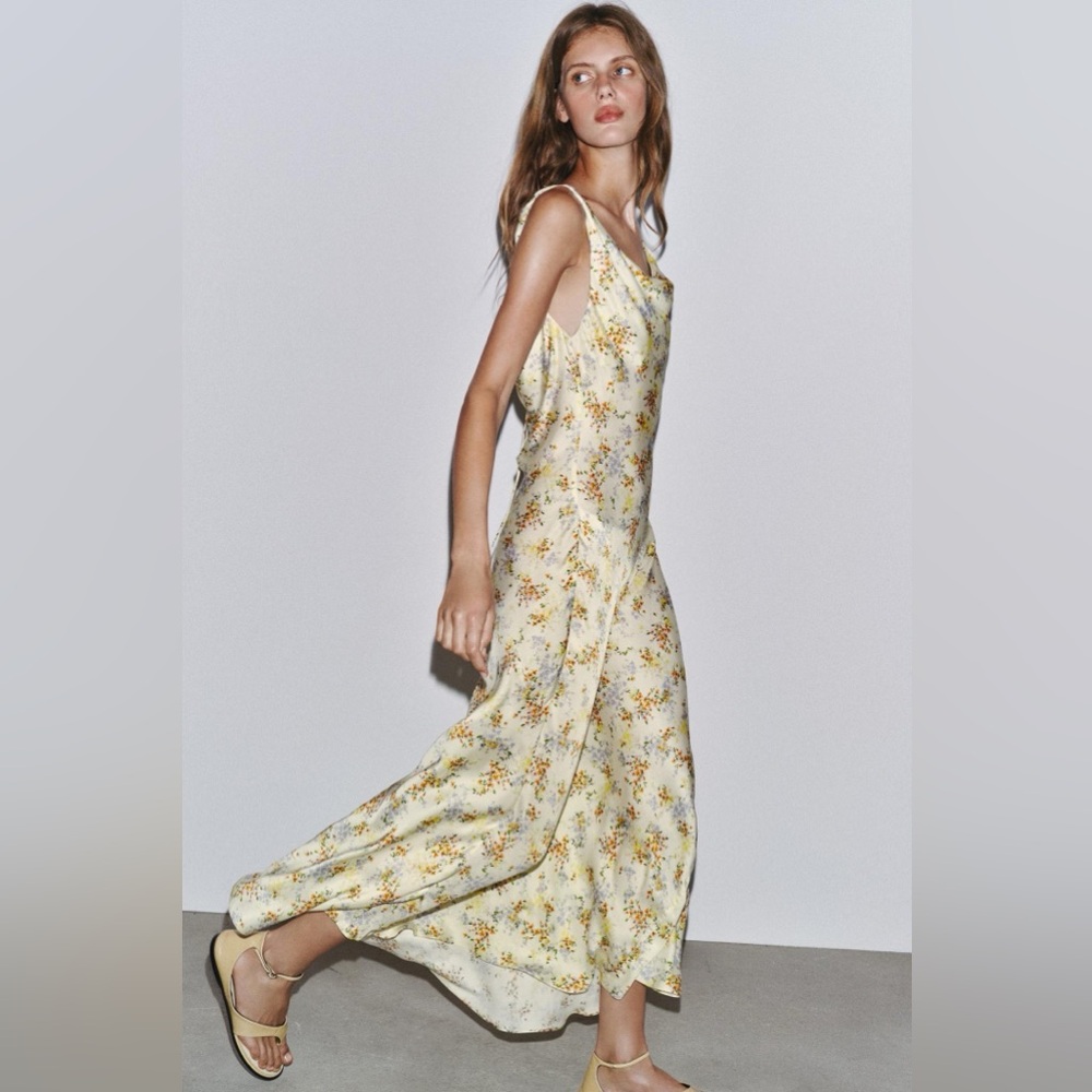 ๐(NWT) ZARA Bloggers Fav ZW Collection Printed Floral Satin Dress. Size XL. - Picture 9 of 14